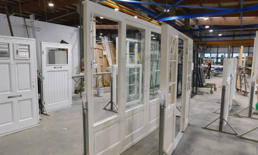 Firma CDM specjalizuje się w wytwarzaniu wysokojakościowej stolarki okiennej