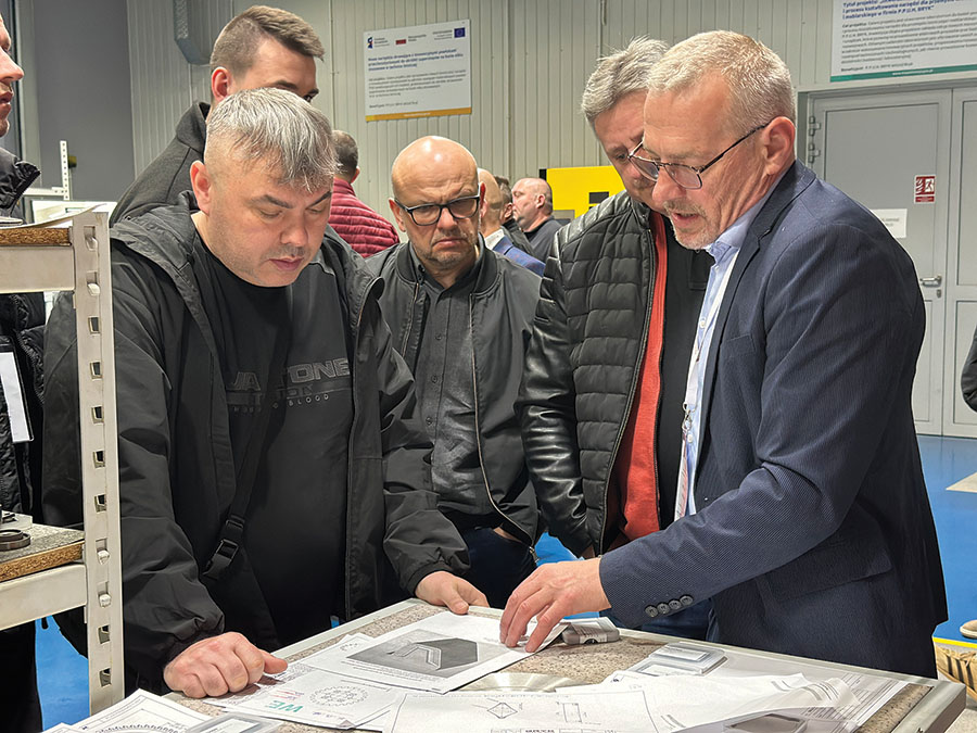 Tam, gdzie meblarstwo spotyka technologię F-35